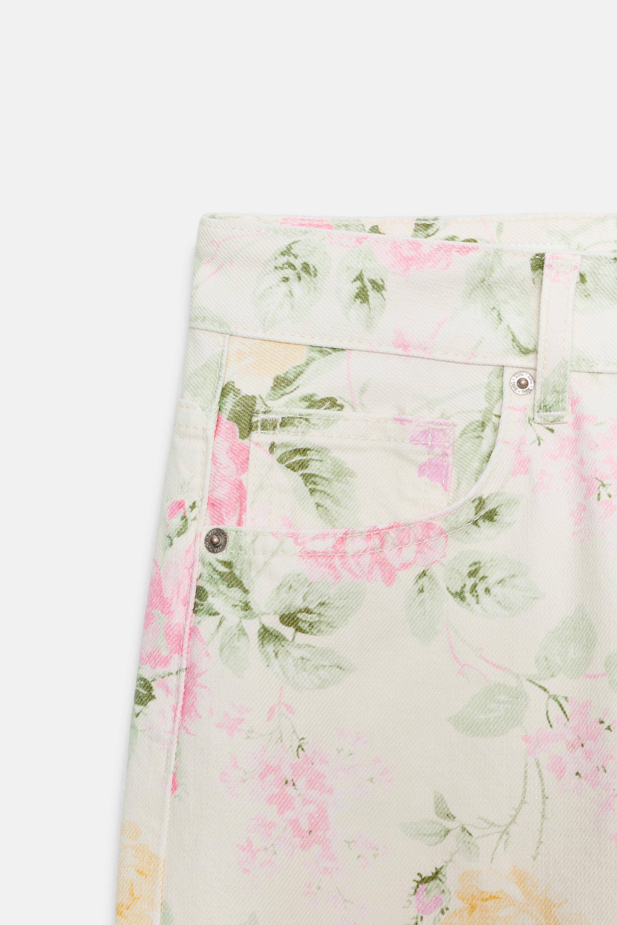 TRF LOW RISE LOOSE FIT FLORAL JEANS